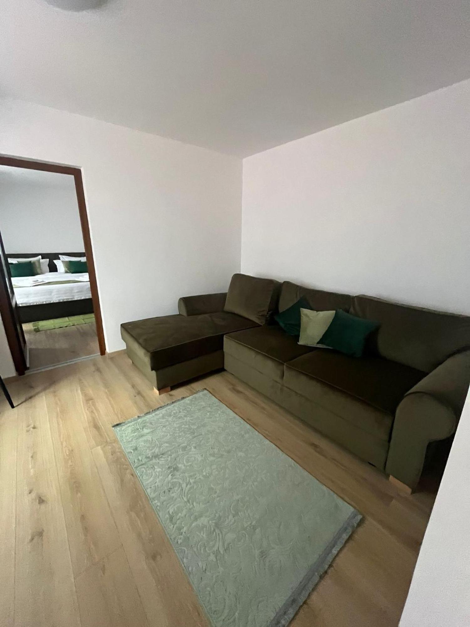 Kilometru108 Hotel Leordina Bagian luar foto