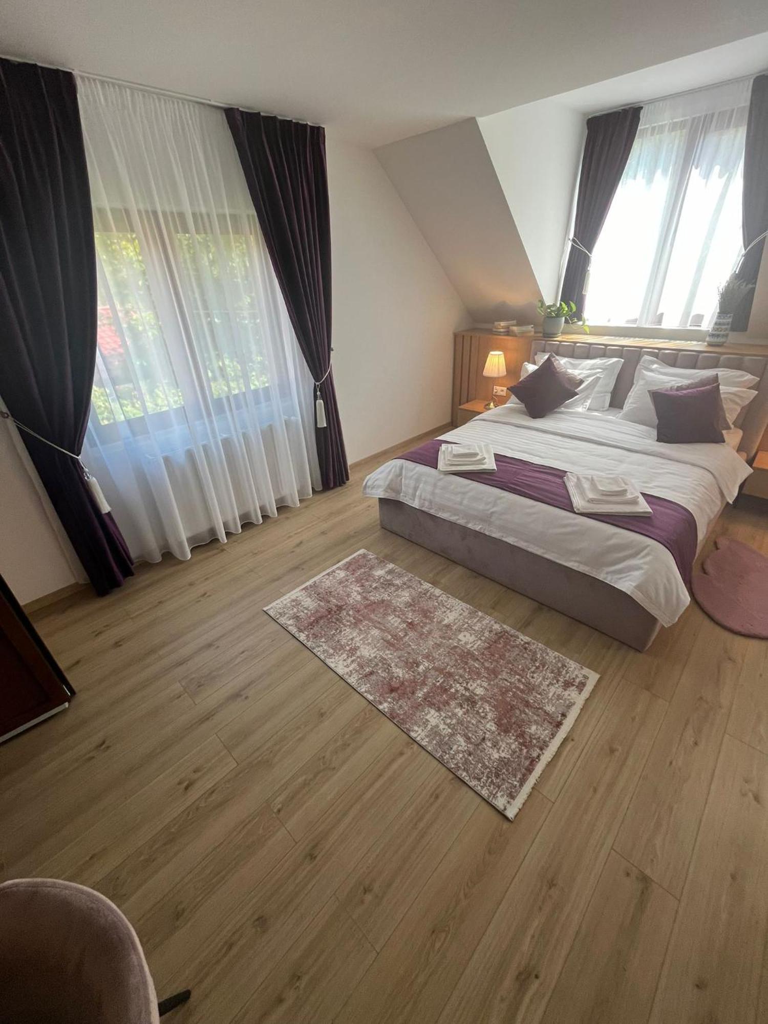 Kilometru108 Hotel Leordina Bagian luar foto